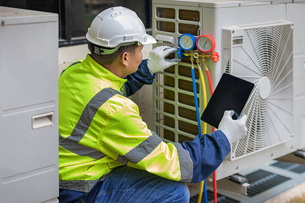 Professional Hvac Installation technician working in Live Oak, TX